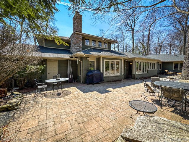 6130 Idlewyle Road, Bloomfield Hills, MI 48301