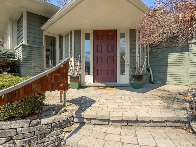 6130 Idlewyle Road, Bloomfield Hills, MI 48301