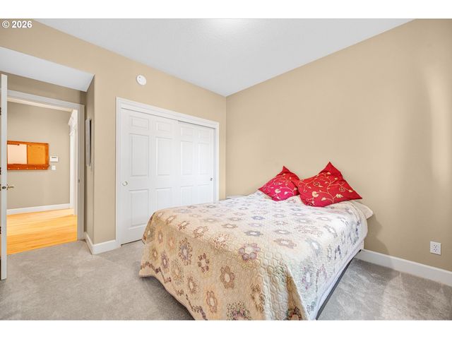 2530 BEACON HILL Dr, West Linn, OR 97068