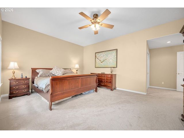 2530 BEACON HILL Dr, West Linn, OR 97068