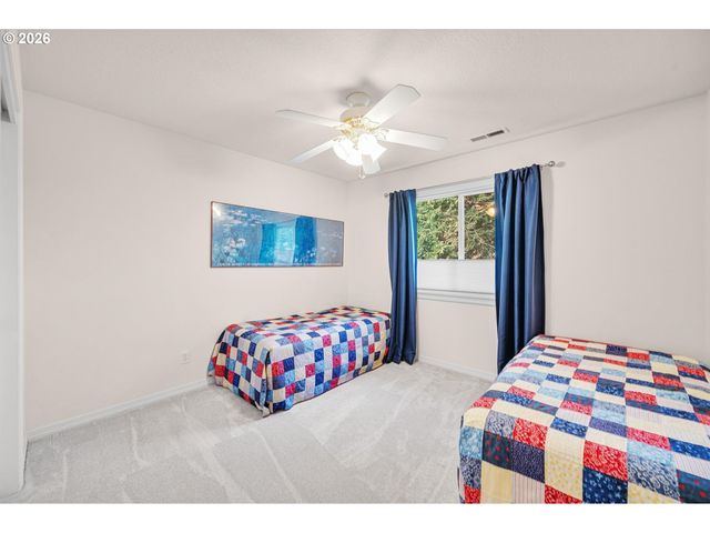 2530 BEACON HILL Dr, West Linn, OR 97068