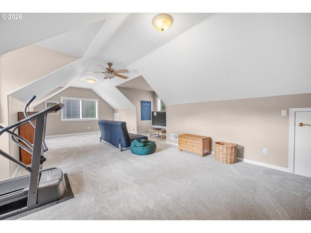 2530 BEACON HILL Dr, West Linn, OR 97068