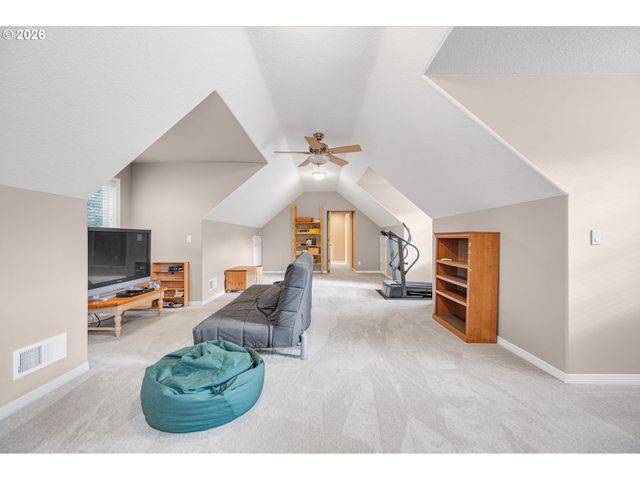 2530 BEACON HILL Dr, West Linn, OR 97068