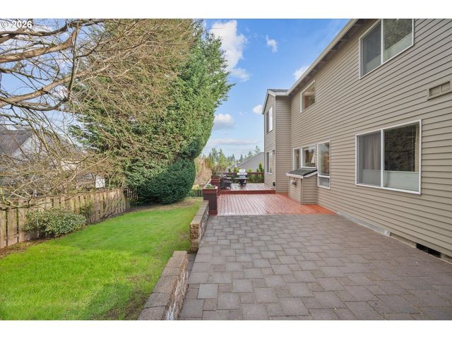 2530 BEACON HILL Dr, West Linn, OR 97068