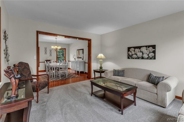 5225 Fox Trace, Clarence, NY 14221