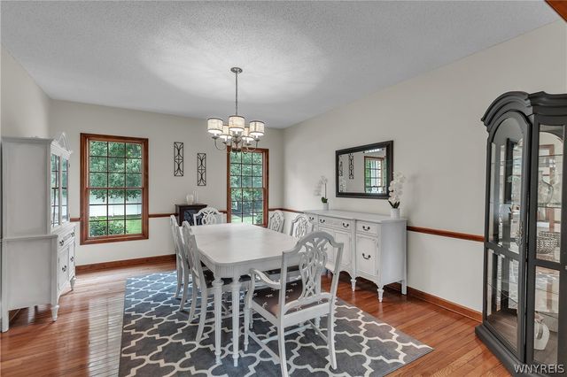 5225 Fox Trace, Clarence, NY 14221