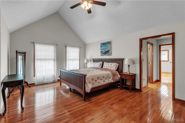 5225 Fox Trace, Clarence, NY 14221