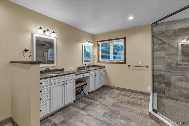 5225 Fox Trace, Clarence, NY 14221