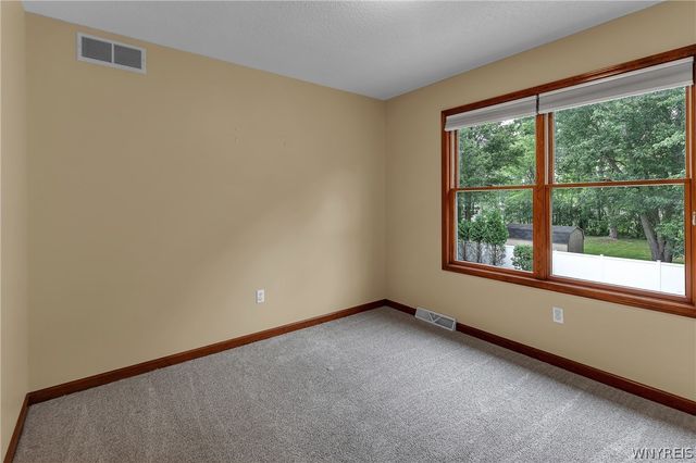 5225 Fox Trace, Clarence, NY 14221