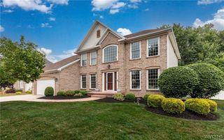 5225 Fox Trace, Clarence, NY 14221