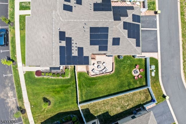 71 Village Dr, Montgomery Twp., NJ 08558