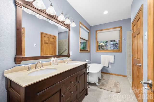 149 Oriole Road, Brevard, NC 28712