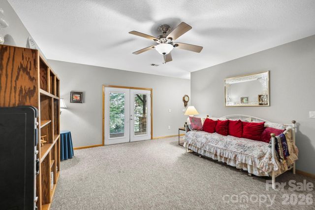 149 Oriole Road, Brevard, NC 28712