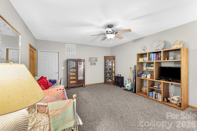 149 Oriole Road, Brevard, NC 28712
