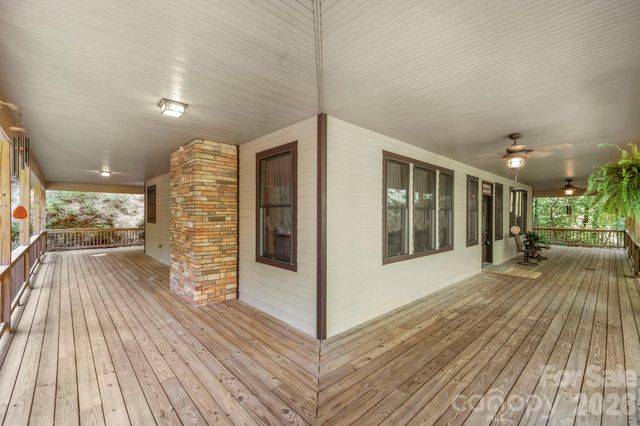 149 Oriole Road, Brevard, NC 28712