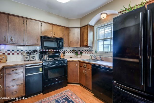 2918 Beaumont Rd, Louisville, KY 40205