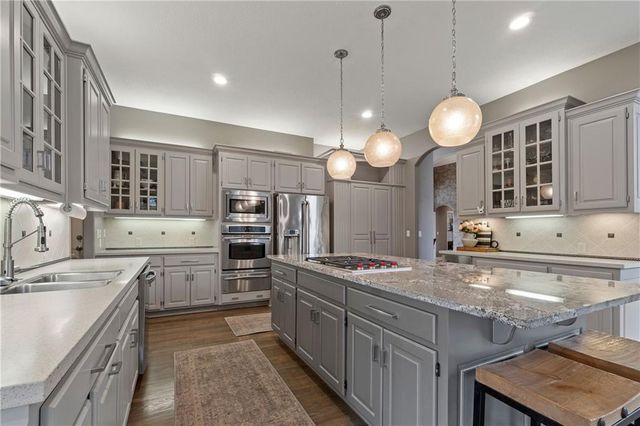 14608 BLUEJACKET Street, Overland Park, KS 66221