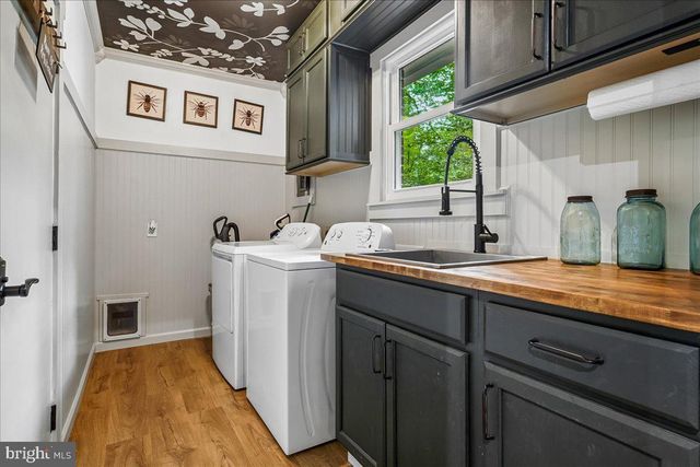 8021 WHITTING DR, Manassas, VA 20112