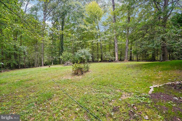 8021 WHITTING DR, Manassas, VA 20112
