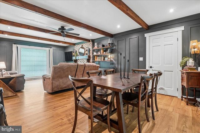 8021 WHITTING DR, Manassas, VA 20112