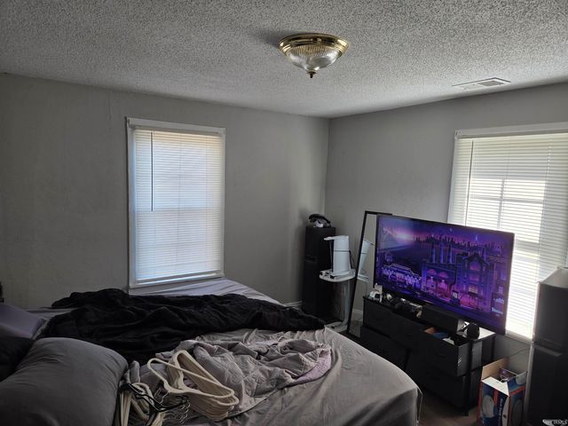 411 N State Street, Muncie, IN 47303