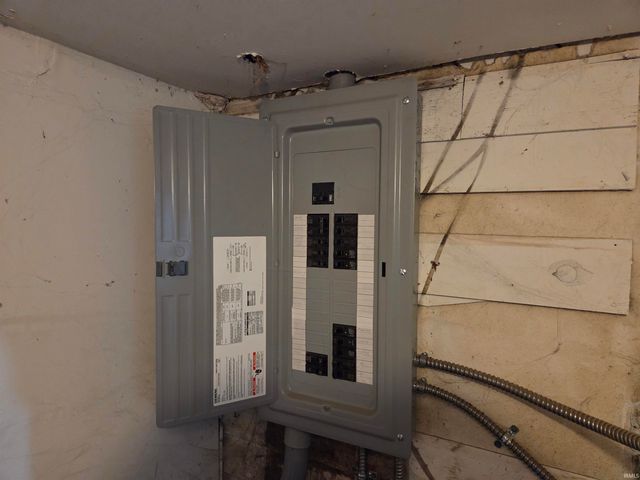 411 N State Street, Muncie, IN 47303