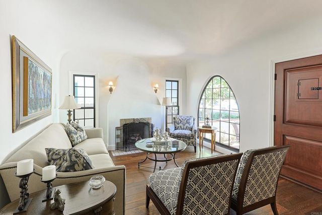 749 J Avenue, Coronado, CA 92118
