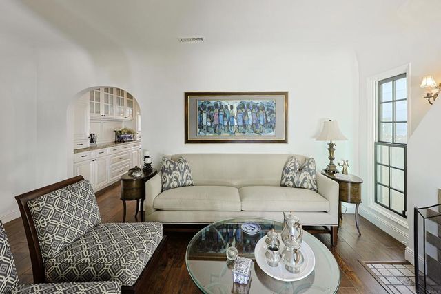 749 J Avenue, Coronado, CA 92118