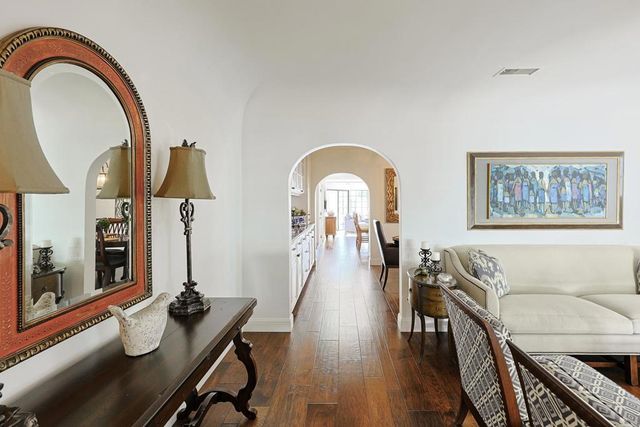 749 J Avenue, Coronado, CA 92118