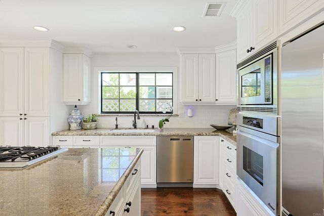 749 J Avenue, Coronado, CA 92118