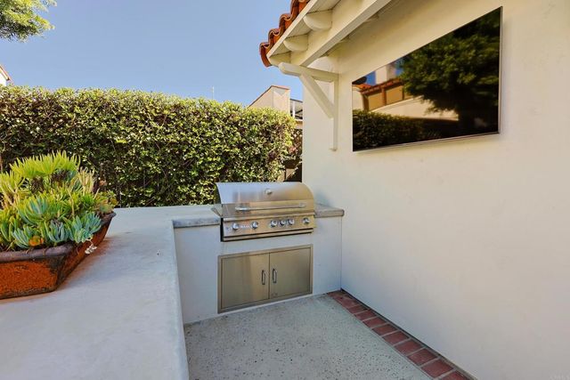 749 J Avenue, Coronado, CA 92118