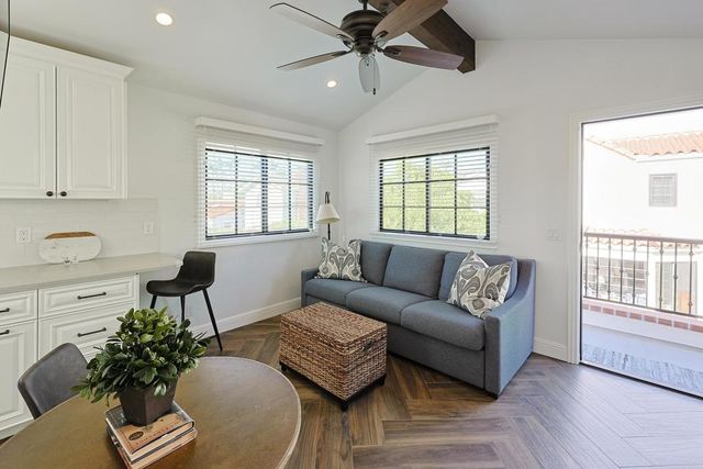 749 J Avenue, Coronado, CA 92118
