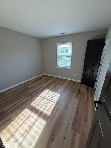 394 E Quail Wood Lane, Westfield, IN 46074