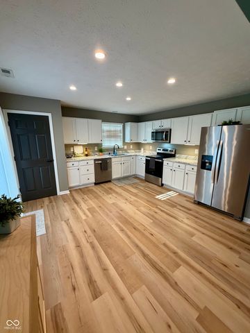394 E Quail Wood Lane, Westfield, IN 46074