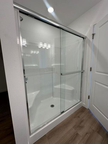 621 NE Arnold Street 174, Madras, OR 97741