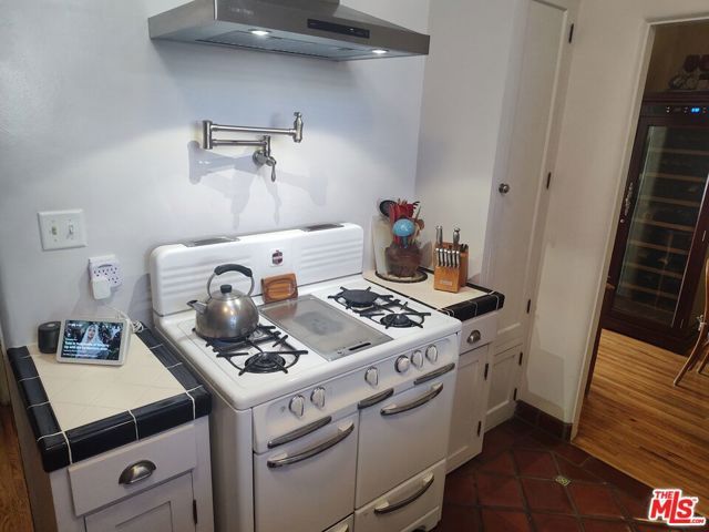 7961 Norton Avenue, West Hollywood, CA 90046
