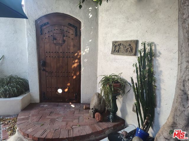 7961 Norton Avenue, West Hollywood, CA 90046