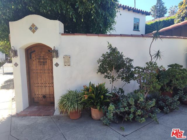 7961 Norton Avenue, West Hollywood, CA 90046