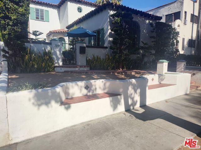 7961 Norton Avenue, West Hollywood, CA 90046