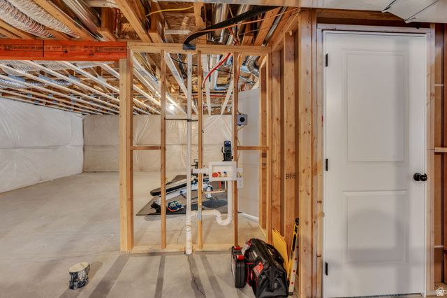 6428 W BIRCH RUN RD, South Jordan, UT 84009