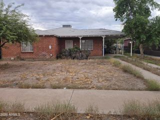 2945 E CULVER Street, Phoenix, AZ 85008