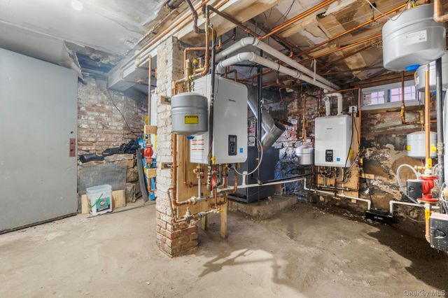 58 Chestnut Street, Yonkers, NY 10701