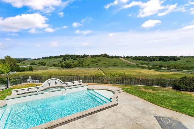 41653 Oak Trail Court, Murrieta, CA 92562