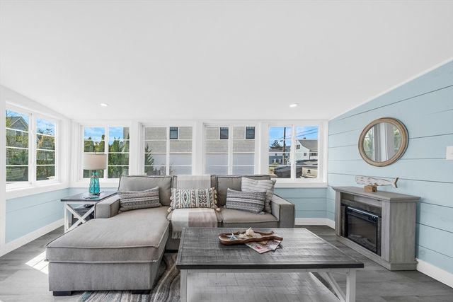 237 Northern Blvd, Newburyport, MA 01950