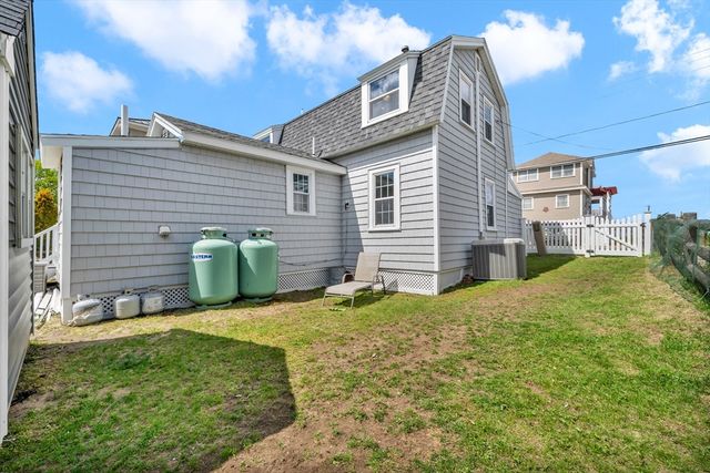 237 Northern Blvd, Newburyport, MA 01950