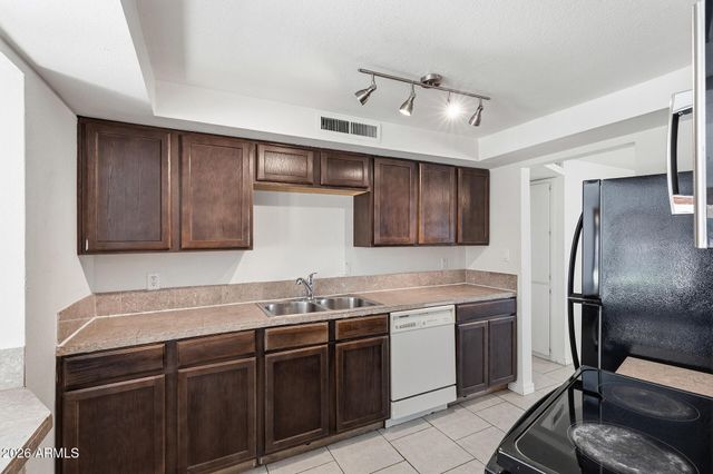 15039 N 30th Drive, Phoenix, AZ 85053