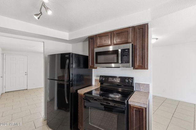 15039 N 30th Drive, Phoenix, AZ 85053