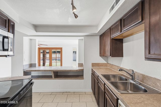 15039 N 30th Drive, Phoenix, AZ 85053