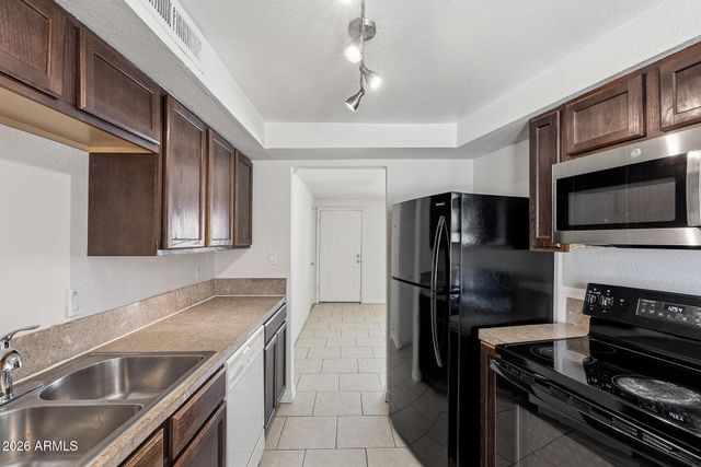 15039 N 30th Drive, Phoenix, AZ 85053