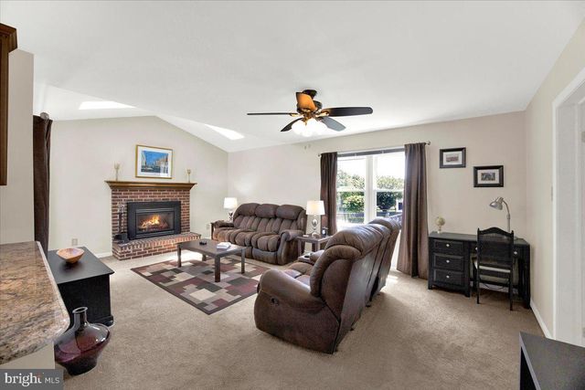 14 REVELSTONE CT, Newark, DE 19711